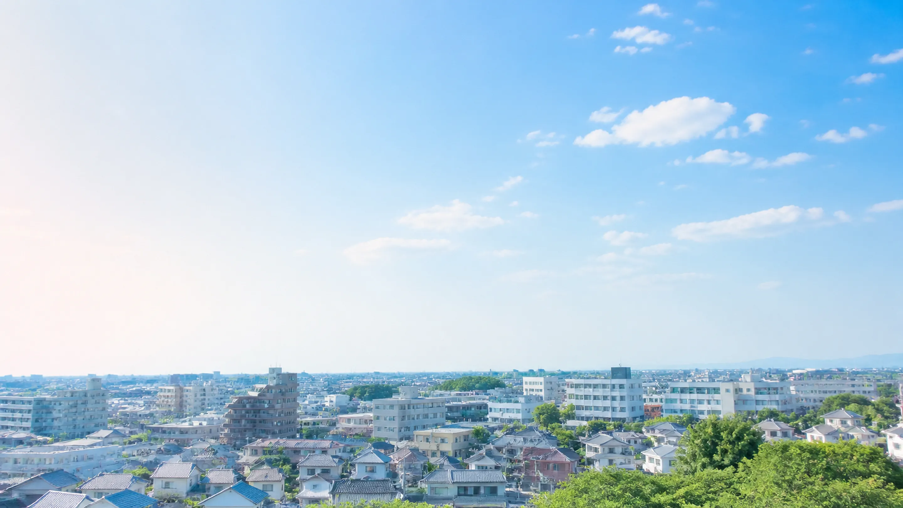 晴れた日の日本の街並み